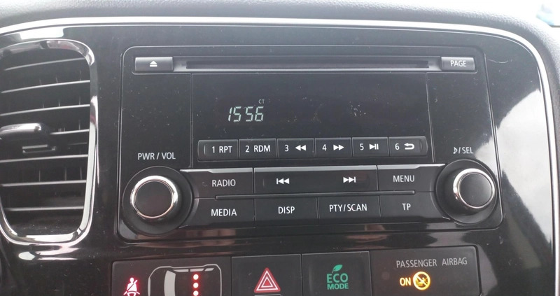 Mitsubishi Outlander cena 67900 przebieg: 143772, rok produkcji 2016 z Dobra małe 379